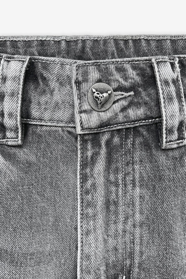 RamatiA Grey Distinctive Jorts – Casual Urban Style - Image 10